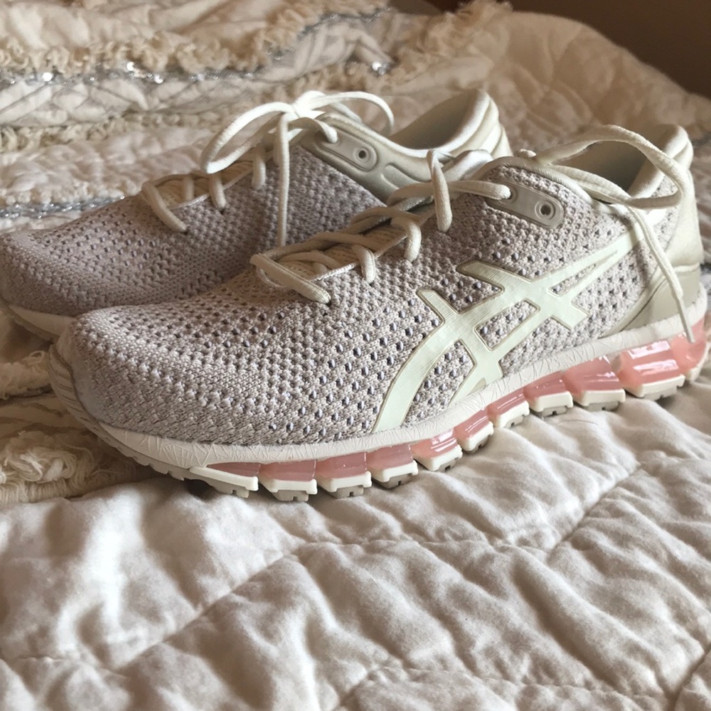 Brand new ASICS gel-quantum running shoe